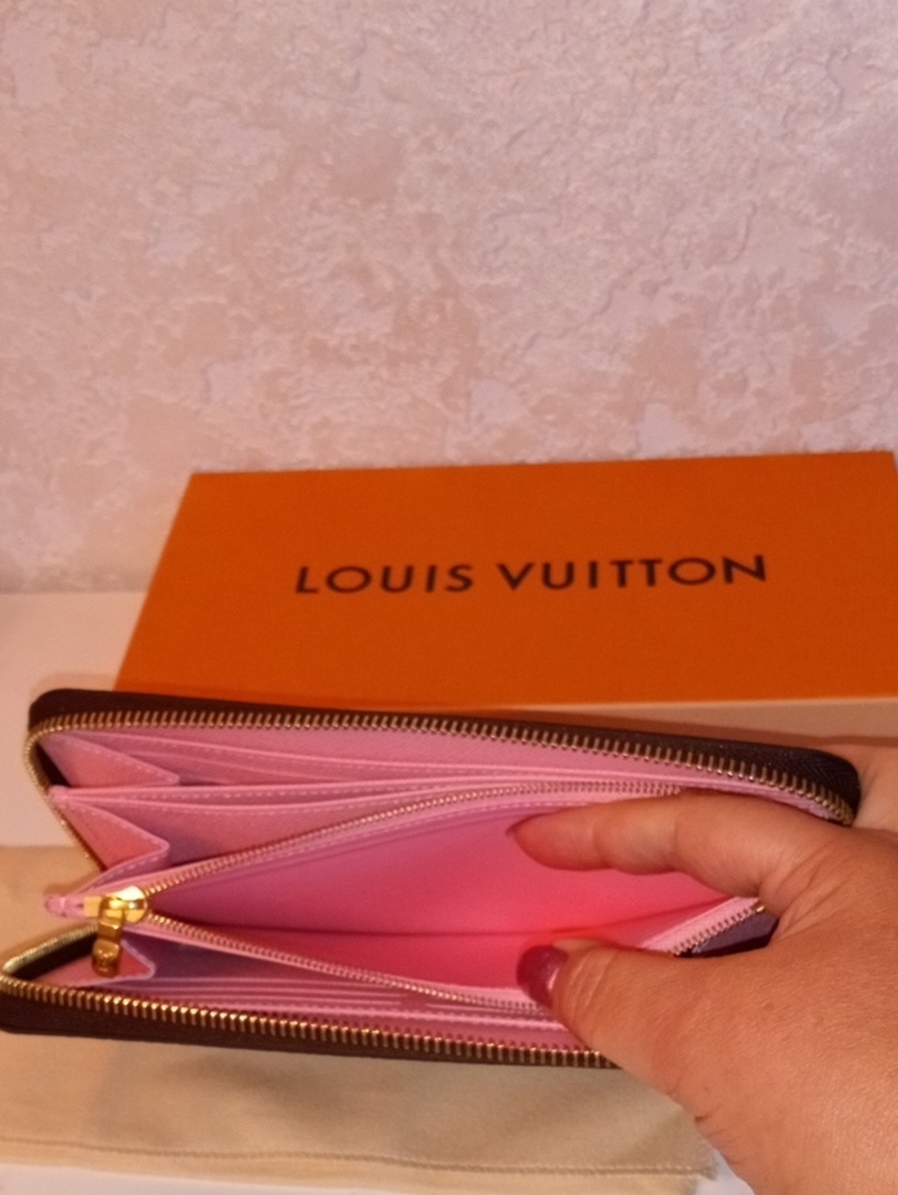 Louis Vuitton Monogram Rare Zip Wallet with Multicolor Carousel Motif Holiday Co - Picture 5 of 9